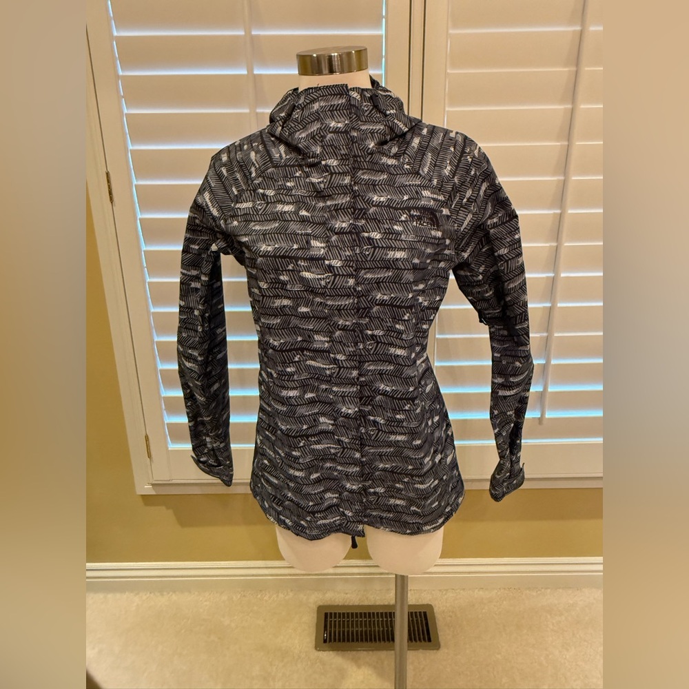 North Face Rain Jacket (Size Small)